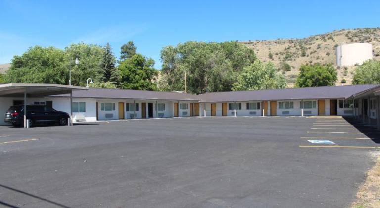 Oregon Trail Inn and Suites — photo 4