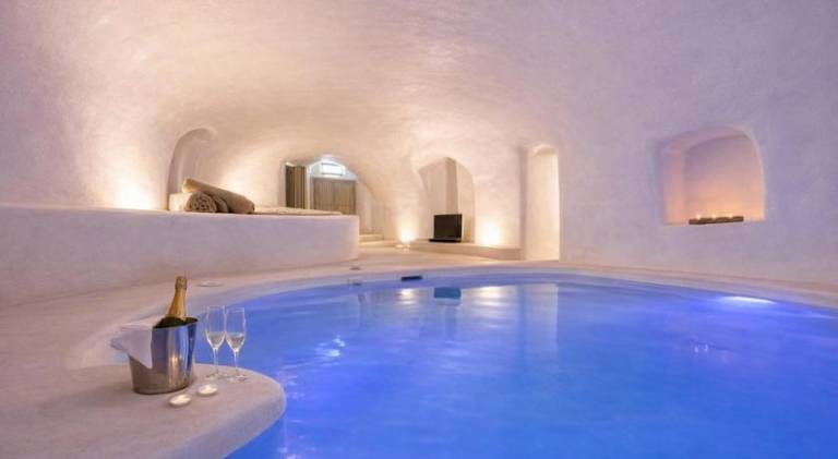 Vacation home with heated pool, hot tub & terrace | Perfect for remote work — photo 3