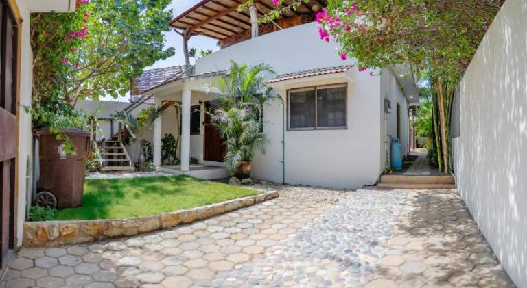 Vacation home with pool | Pets are welcome — photo 4
