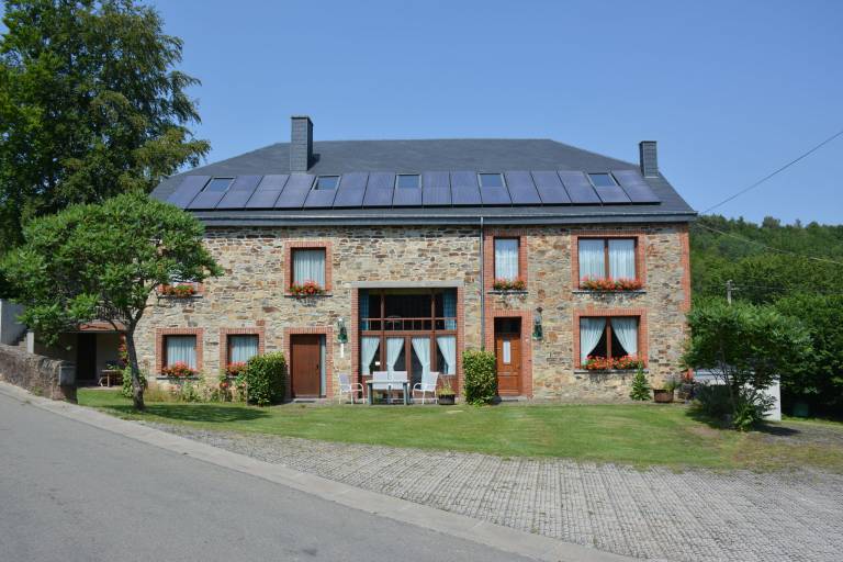 House with BBQ, patio & garden | Nature view | Pets are welcome in Dinant