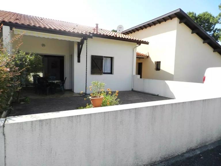 Nice vacation home with barbecue, garden & terrace | Next to the beach | Pets are welcome — photo 2