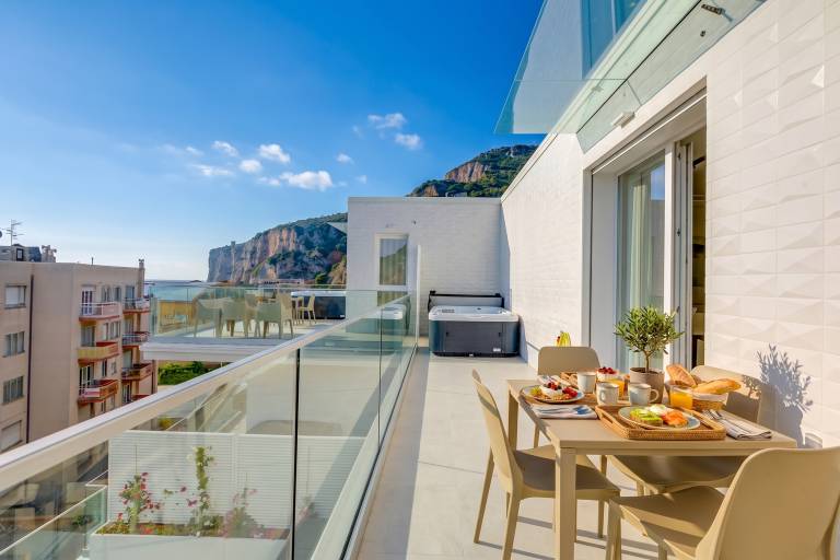 Penthouse  Finale Ligure