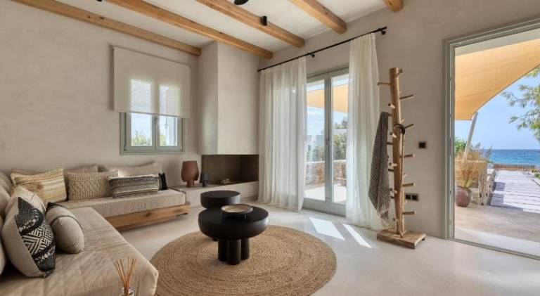 Beachfront 3BR Villa Iremia in Naxos — photo 2