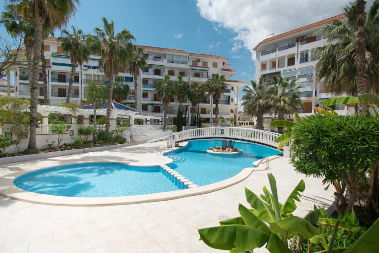 Holiday apartment with garden, patio & pool | Next to the beach | Pet-friendly in Almeria