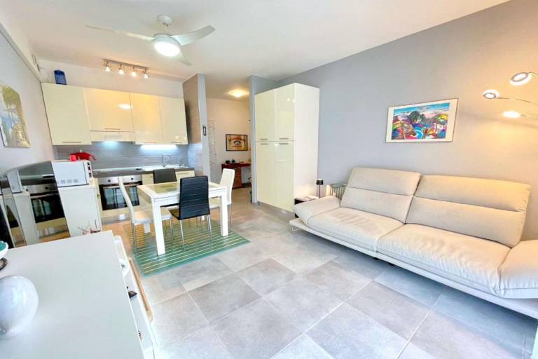 Holiday apartment with terrace — photo 4
