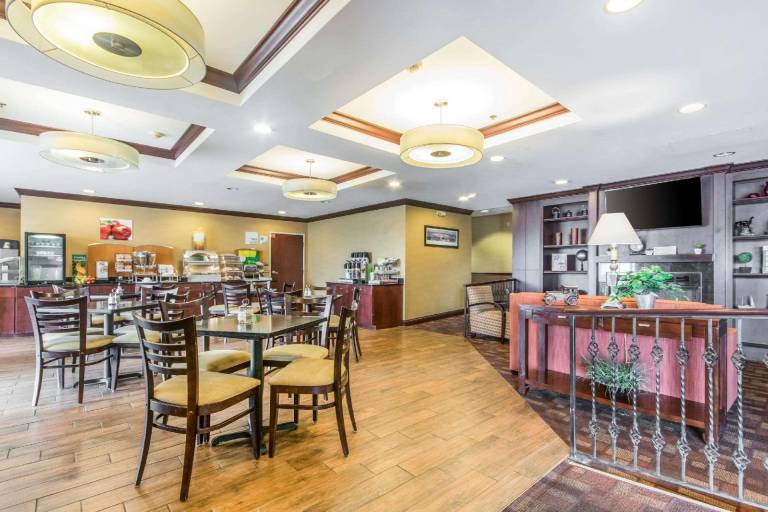 Quality Inn & Suites Lawrenceburg — photo 4