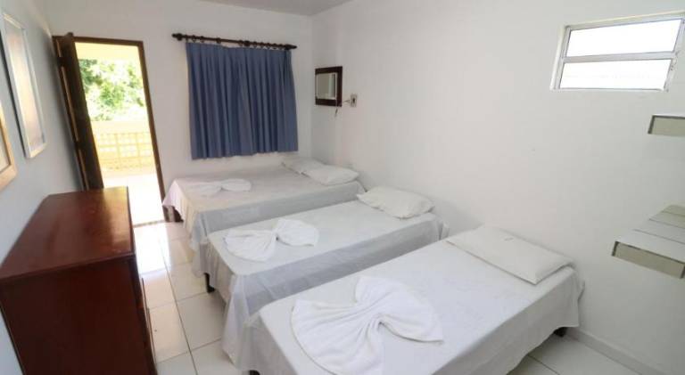 Serviced apartment with pool, yard & grill — photo 2