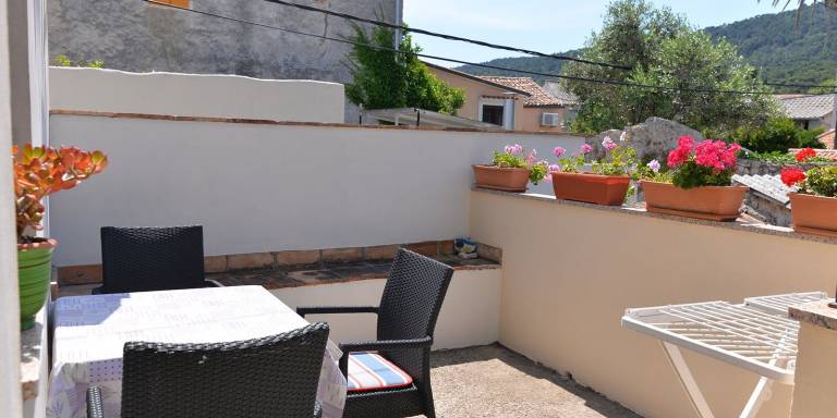 Beautiful apartment with patio | Pet-friendly — photo 3