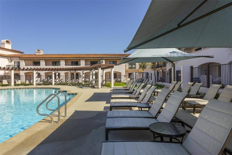 Hilton Santa Barbara Beachfront Resort — photo 4