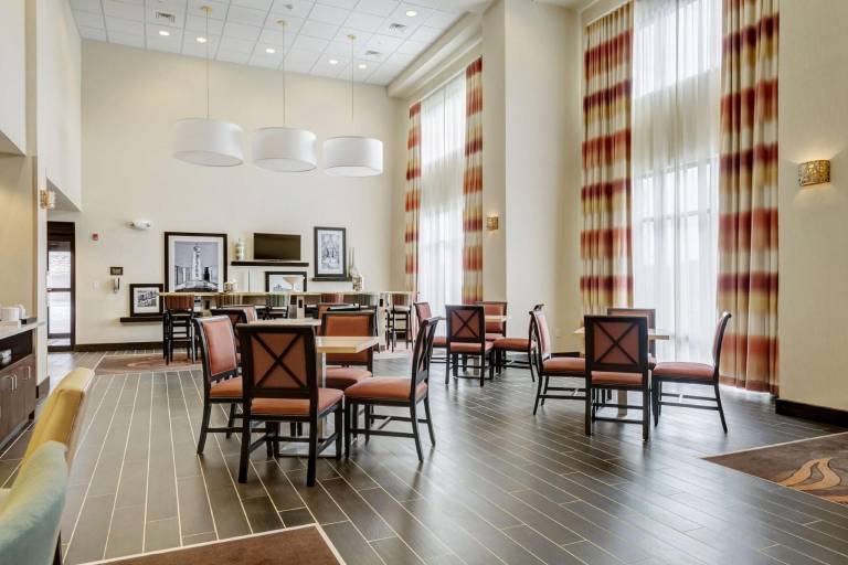 Hampton Inn Poplar Bluff — photo 2