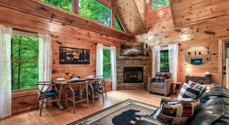 Vacation home with jacuzzi — photo 4