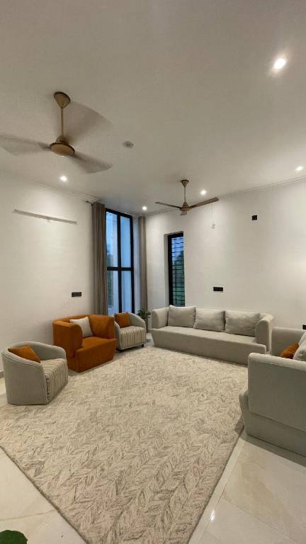 Villa with 5 rooms for 12 persons — photo 2