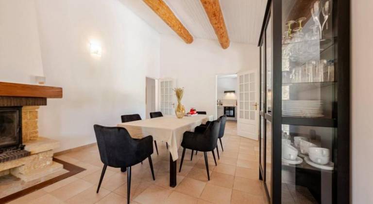 Charming villa with pool & hot tub | Dogs allowed — photo 4