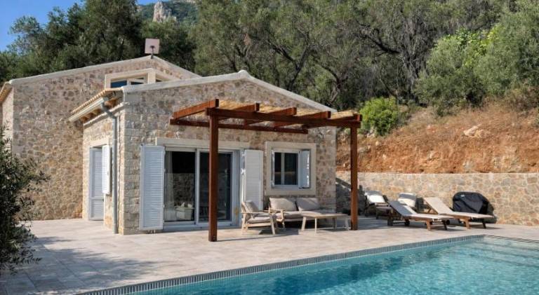 Villa with patio, private pool & yard — photo 3