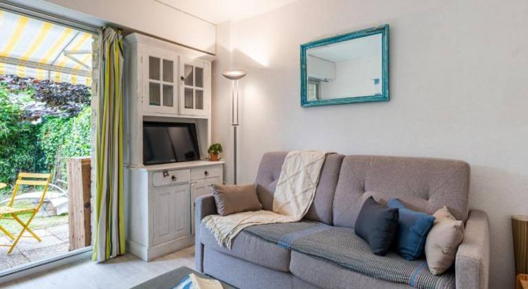 Holiday apartment with 1 room for 3 persons in Carnac