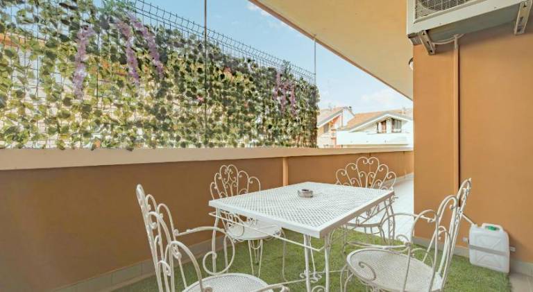 Rental apartment with 2 rooms for 6 persons — photo 4
