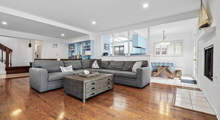 Vacation home | Beach nearby | Pet-friendly — photo 3