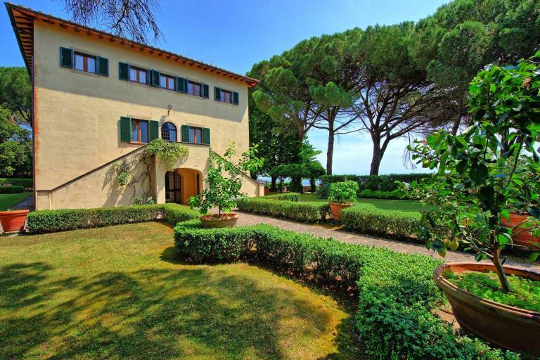 Child-friendly charming villa with garden, grill & patio | Pets are welcome in Montecatini Val di Cecina