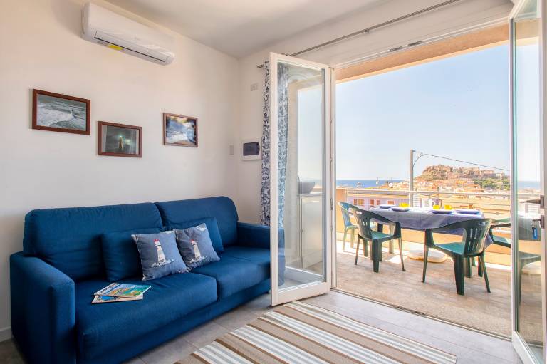 Apartment 'Ad Occhi Aperti' with Sea View, Wi-Fi and Air Conditioning — photo 4