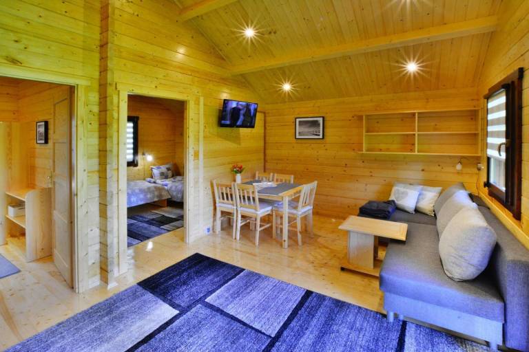 Family-friendly vacation home with terrace, yard & barbeque | Dogs allowed — photo 3