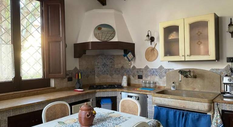 Villa with hot tub — photo 4