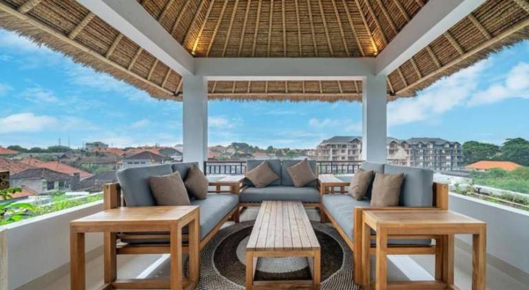 Modern 5BR Luxury Villa with Pool & Rooftop - 100m from Sanur Beach — photo 2