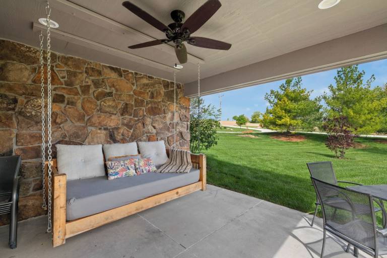 Cabin Royalwood Estates