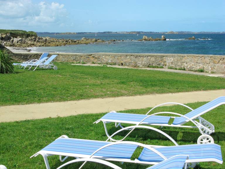 Holiday apartment with heated pool & terrace | Nature view — photo 4