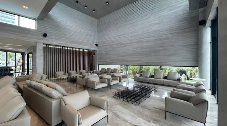 Villa with yard, pool & jacuzzi — photo 2