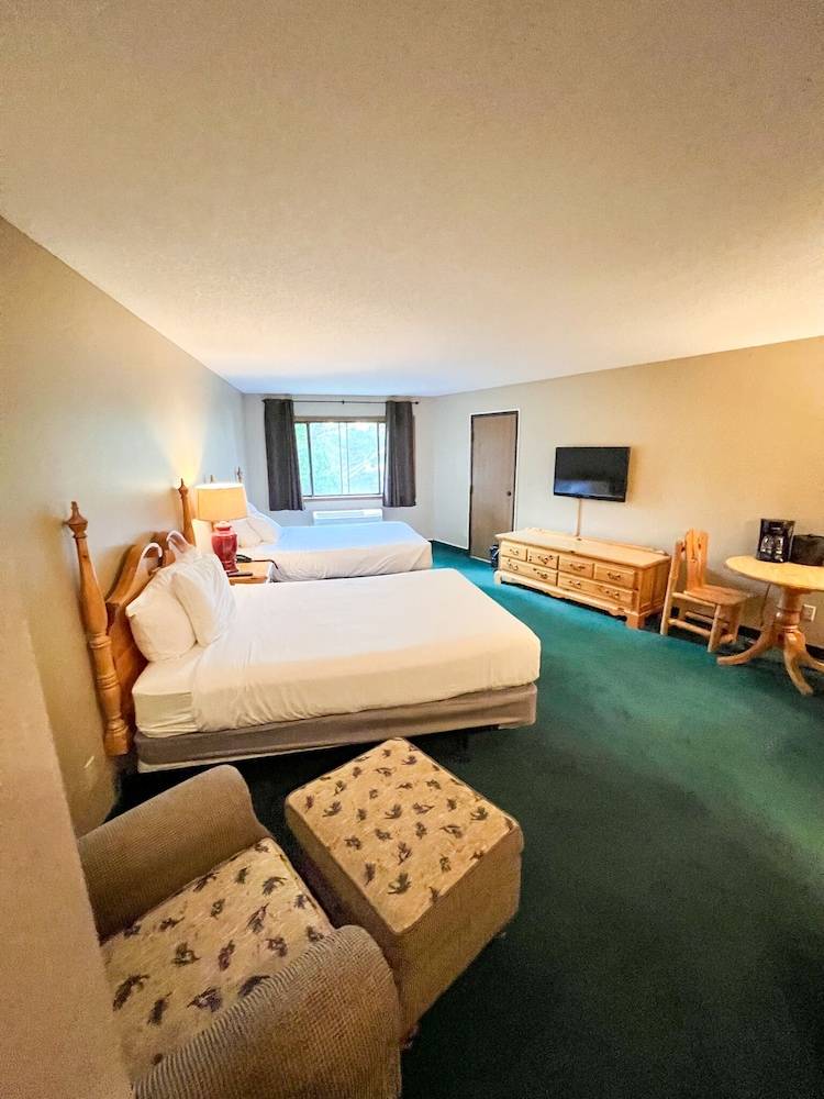 Resort  Deerwood