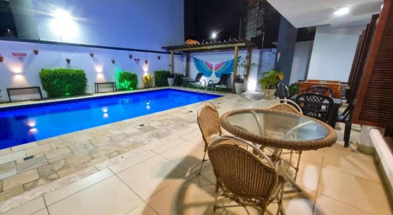House with pool — photo 5