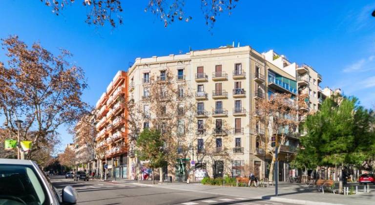 Charming holiday apartment | Next to Magic Fountain of Montjuïc | Dogs allowed — photo 2