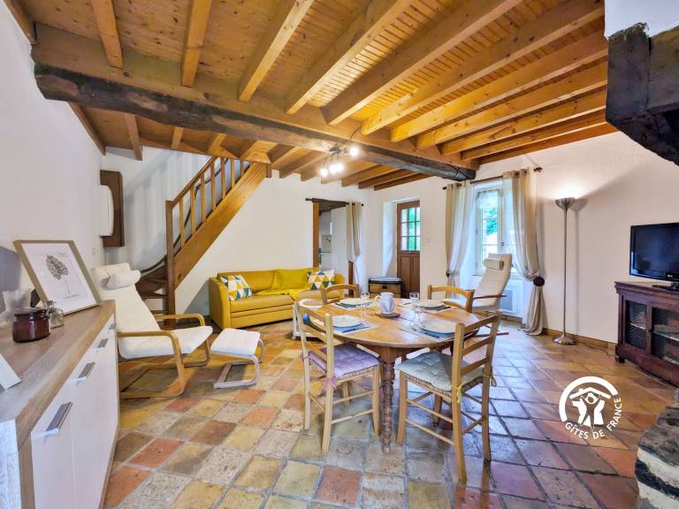 Cottage with yard & grill — photo 4