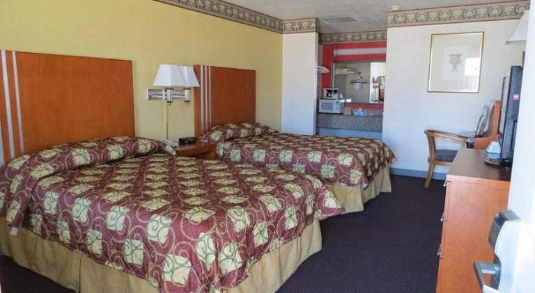 Winnie Inn Suites & RV Park in Winnie, TX