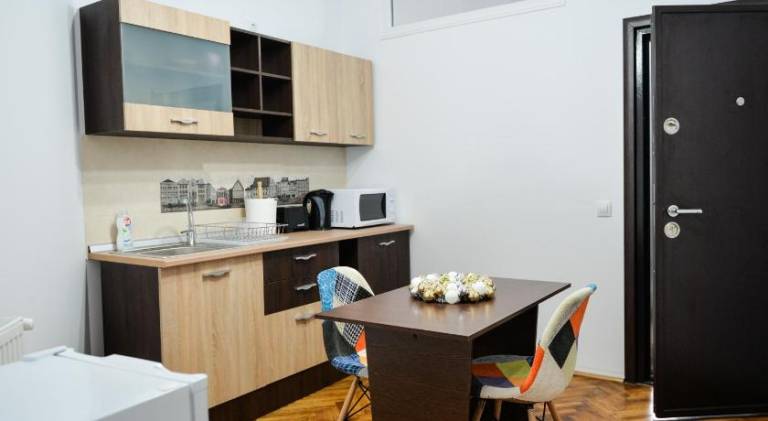 Rental apartment with patio — photo 5