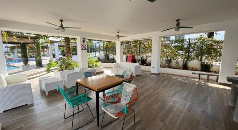 Holiday apartment with pool — photo 4
