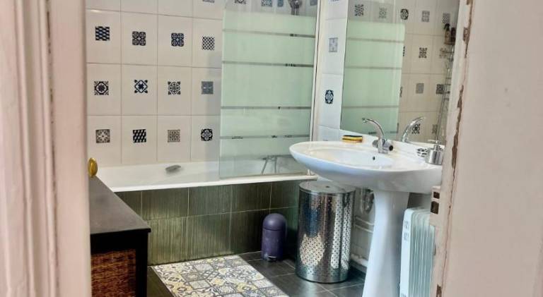 Fully equipped spacious rental apartment | Next to Arc de Triomphe | Suitable for remote work | Dogs allowed — photo 3