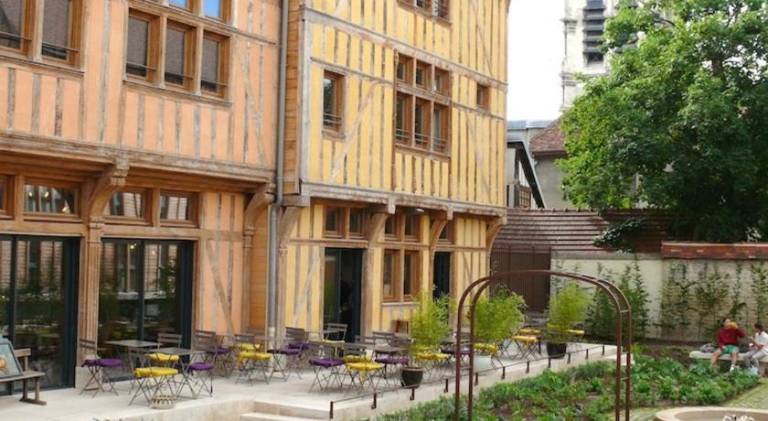 Fully equipped house with patio | Pets are welcome in Troyes
