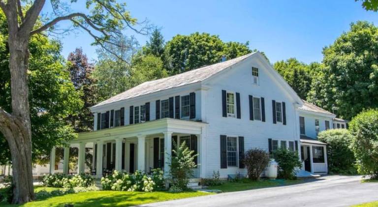 Vacation home with 4 rooms for 8 persons in Manchester Center, VT