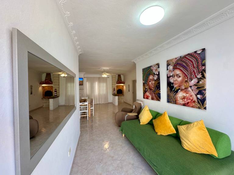 Vacation Home “Casa Alba” with Mountain View, Wi-Fi, Balcony & Terrace — photo 3