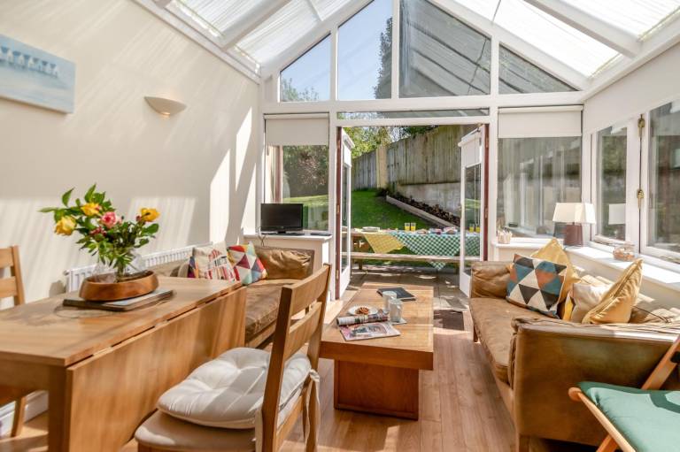 Vacation home with yard in Tenby