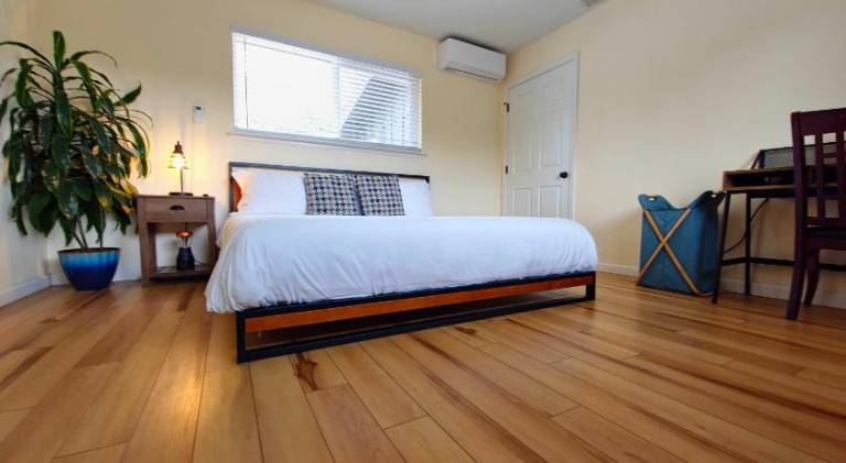 House with 1 room for 6 persons in Oakhurst, CA