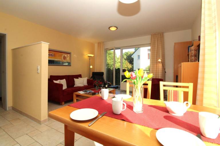 Haus Ostseeallee 32b Fewo 5: strandnahe moderne 3-Zimmer-Fewo mit Balkon — photo 3