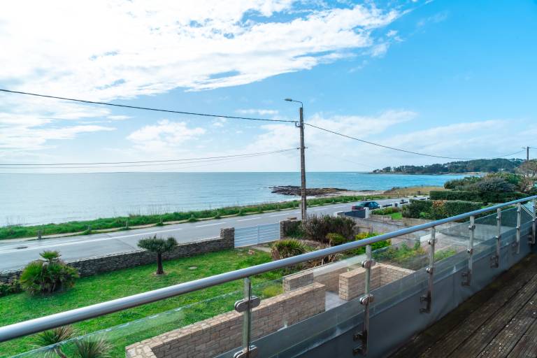 Vacation home with yard, grill & terrace | Sea view — photo 5