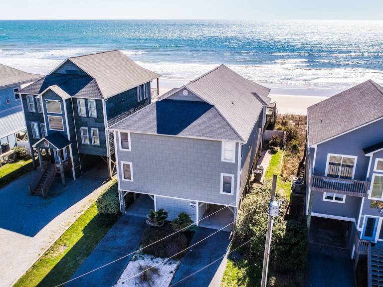 Top Pet-Friendly Vacation Rentals at Topsail Beach