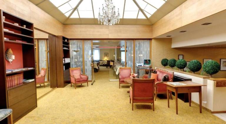 Central Hotel — photo 2