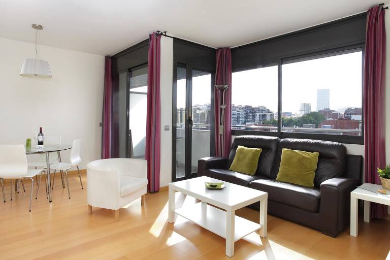 Family-friendly apartment with pool | Next to the beach | Pet-friendly in Barcelona