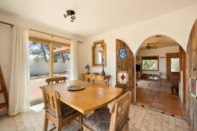 Family-friendly vacation home with barbeque | Mountain view | Pets allowed — photo 5