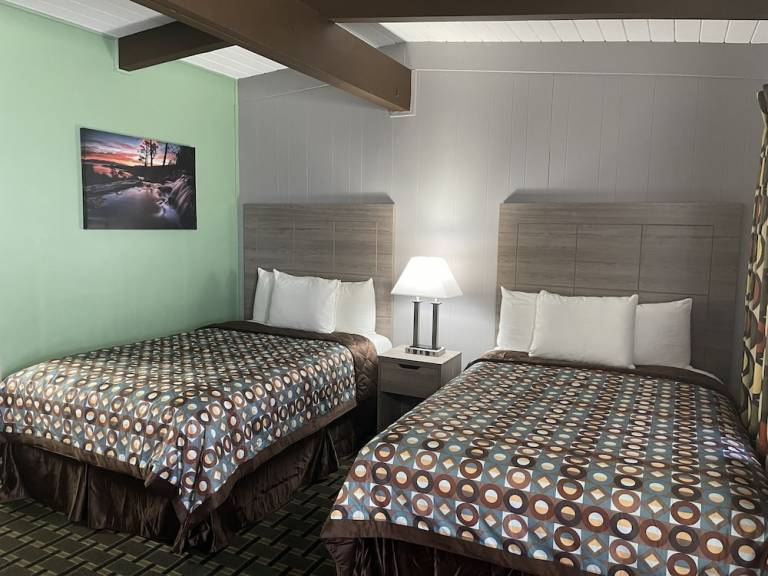 Motel  Stateline