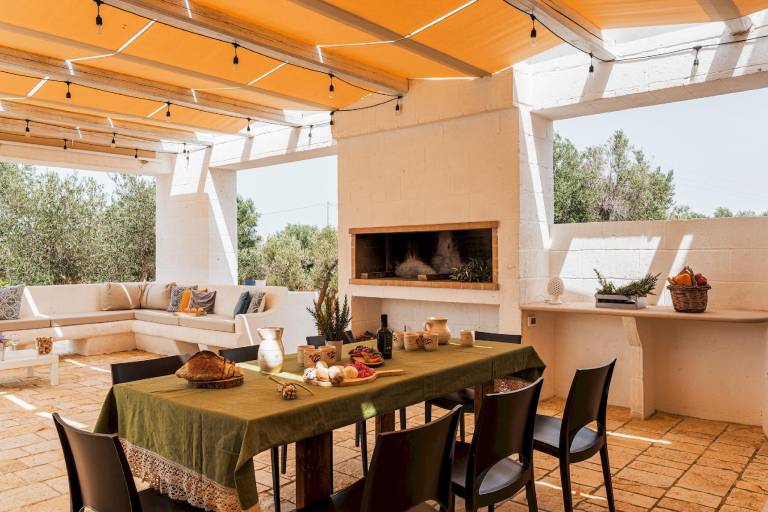 Villa with private pool, grill & yard — photo 4